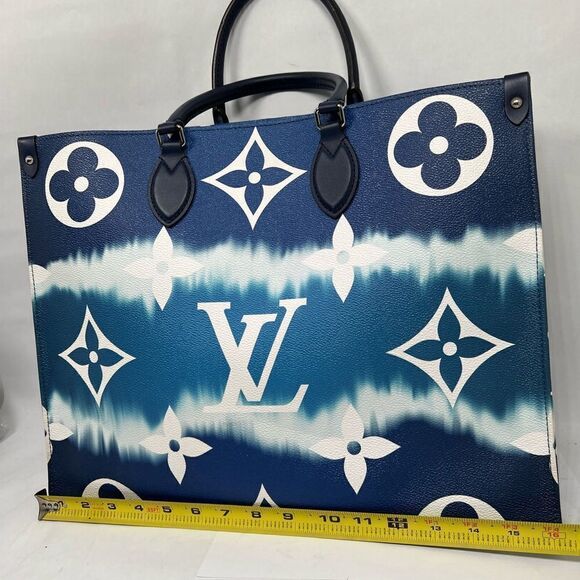 LOUIS VUITTON Monogram Escale Onthego GM Blue - Picture 3 of 15